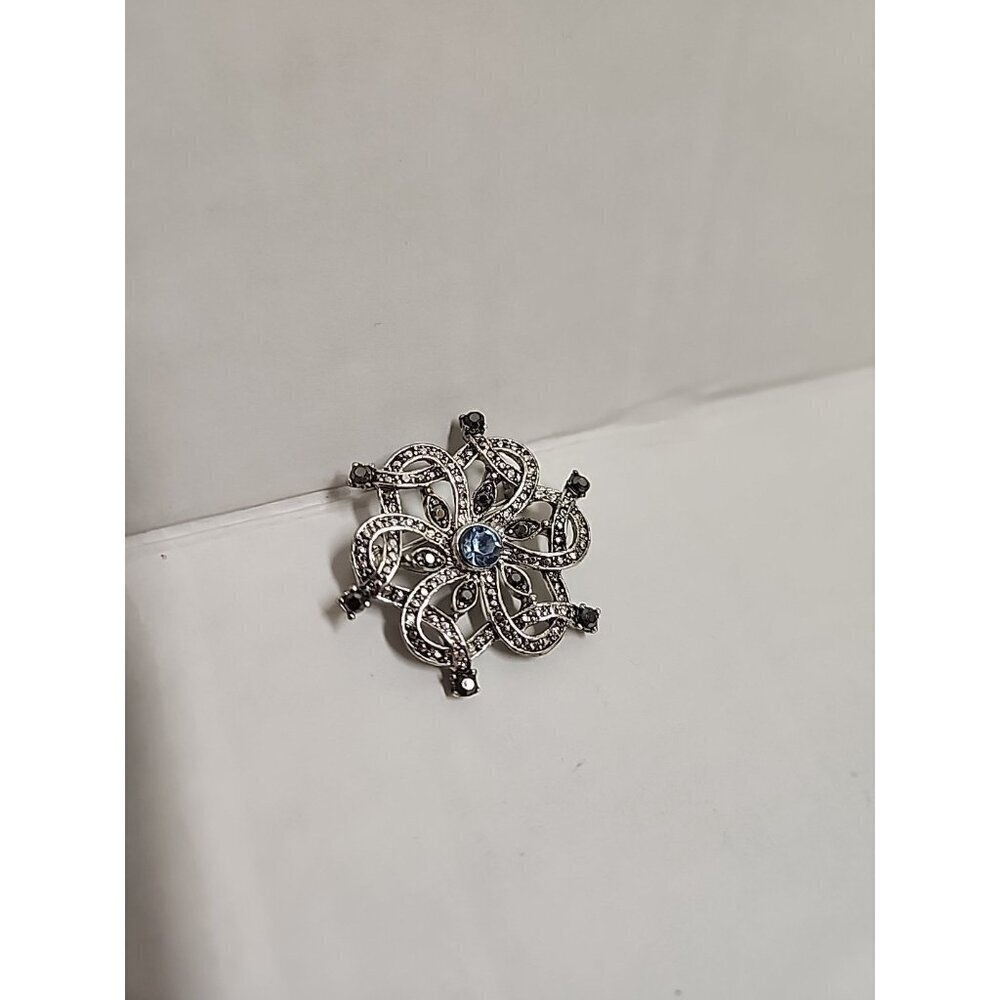 Vintage Spiral Scroll Intertwined Floral Silver Tone Brooch Pin